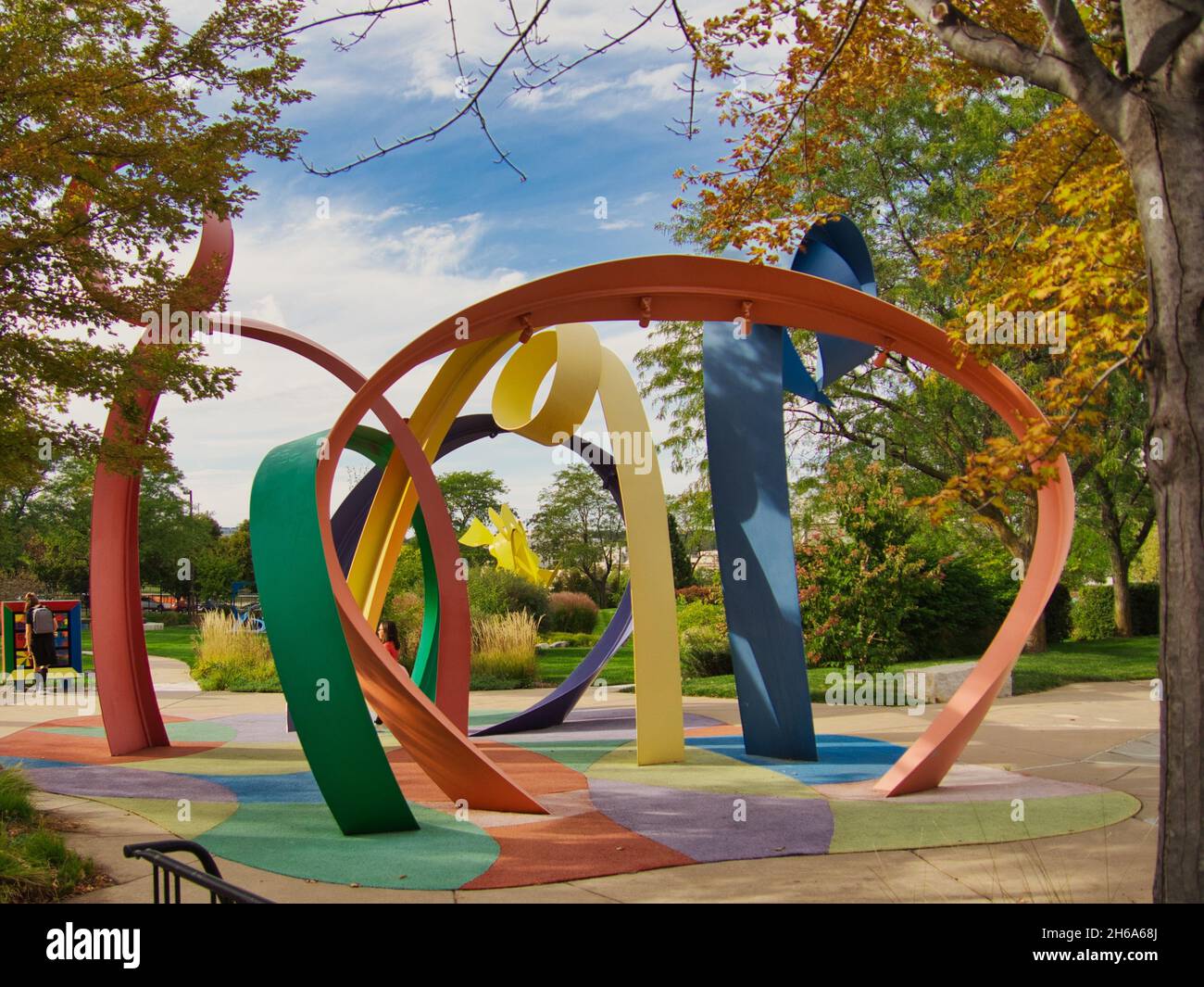 OMAHA, UNITED STATES - Oct 14, 2021: A daylight shot of outside decoration at Joslyn Art Museum, Omaha, Nebraska, USA Stock Photo