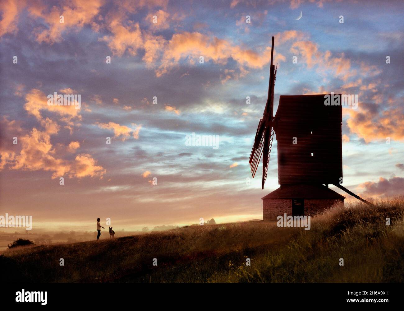 GB - BUCKINGHAMSHIRE: The ancient 17th century Post Mill at Brill Stock Photo