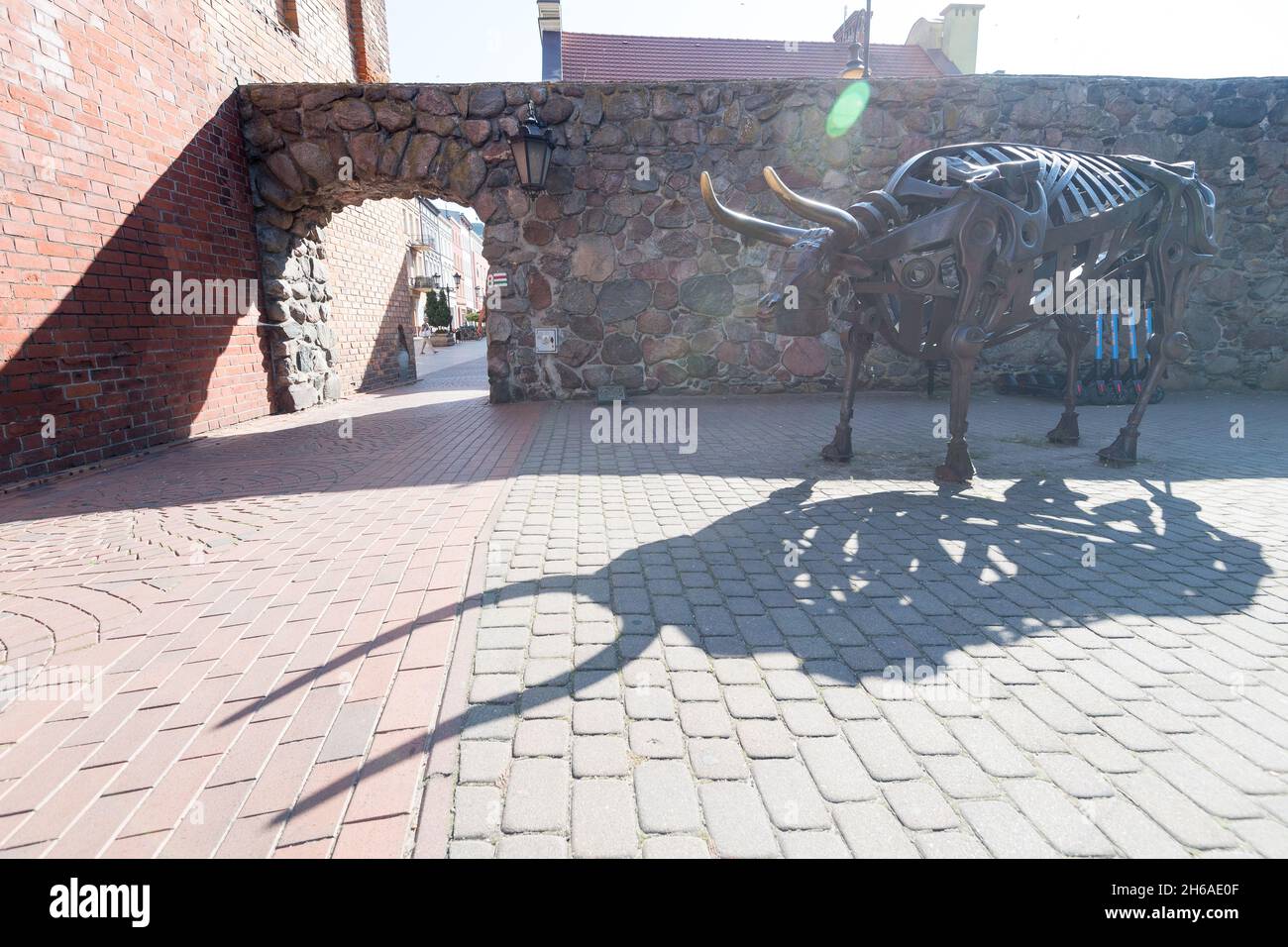 The Aurochs sculpture in Chojnice, Poland. September 9th 2021 © Wojciech Strozyk / Alamy Stock Photo *** Local Caption *** Stock Photo