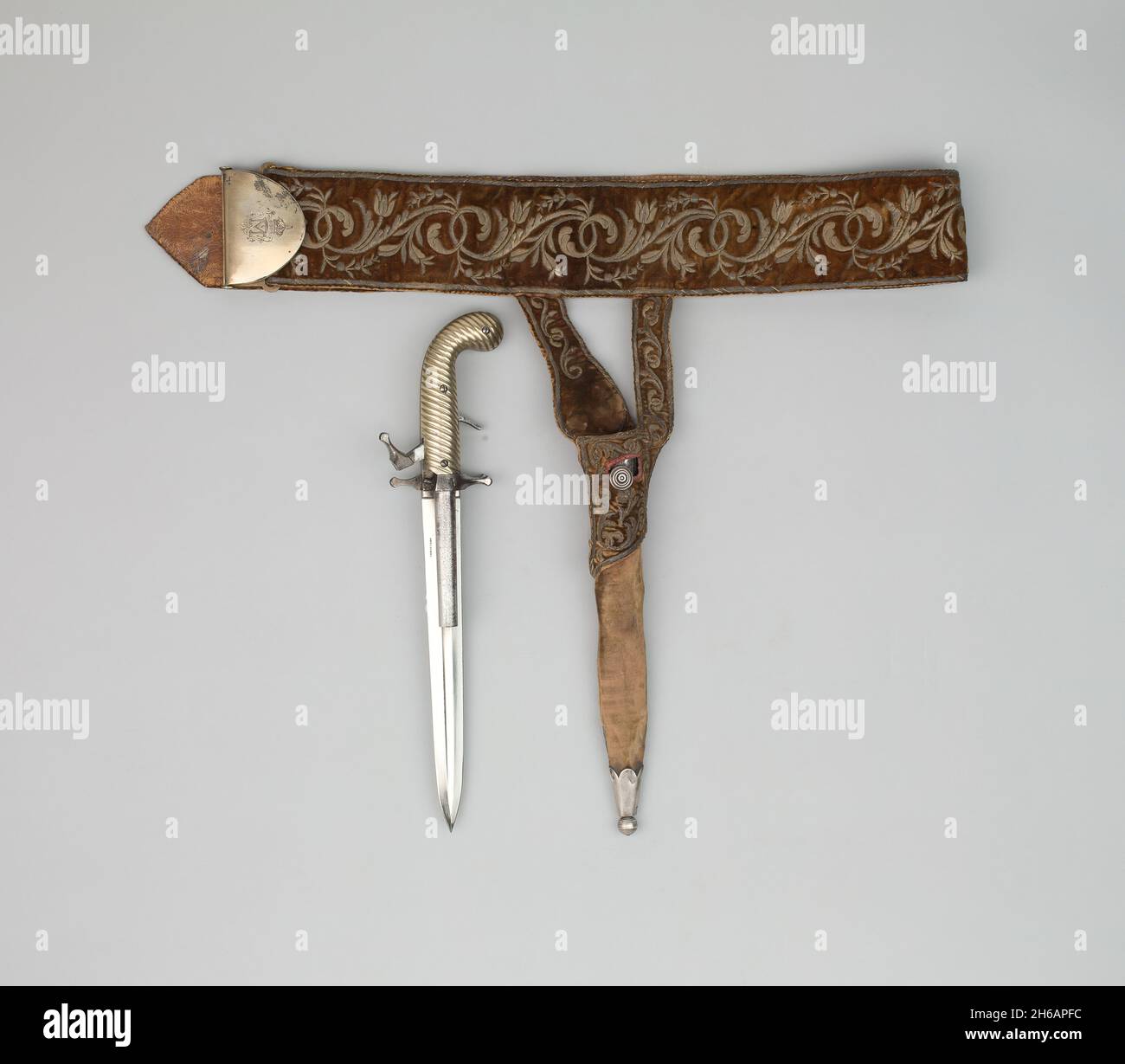 Combination Hunting Dagger and DoubleBarrel Percussion Pistol, Sheath