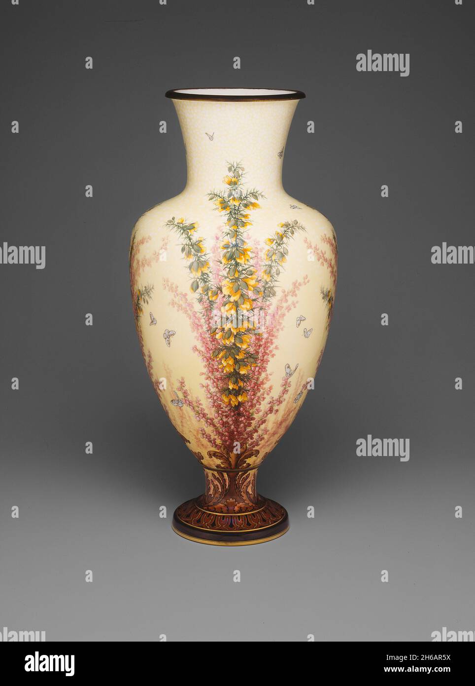 Page 15 - Sevres Porcelain High Resolution Stock Photography and Images -  Alamy