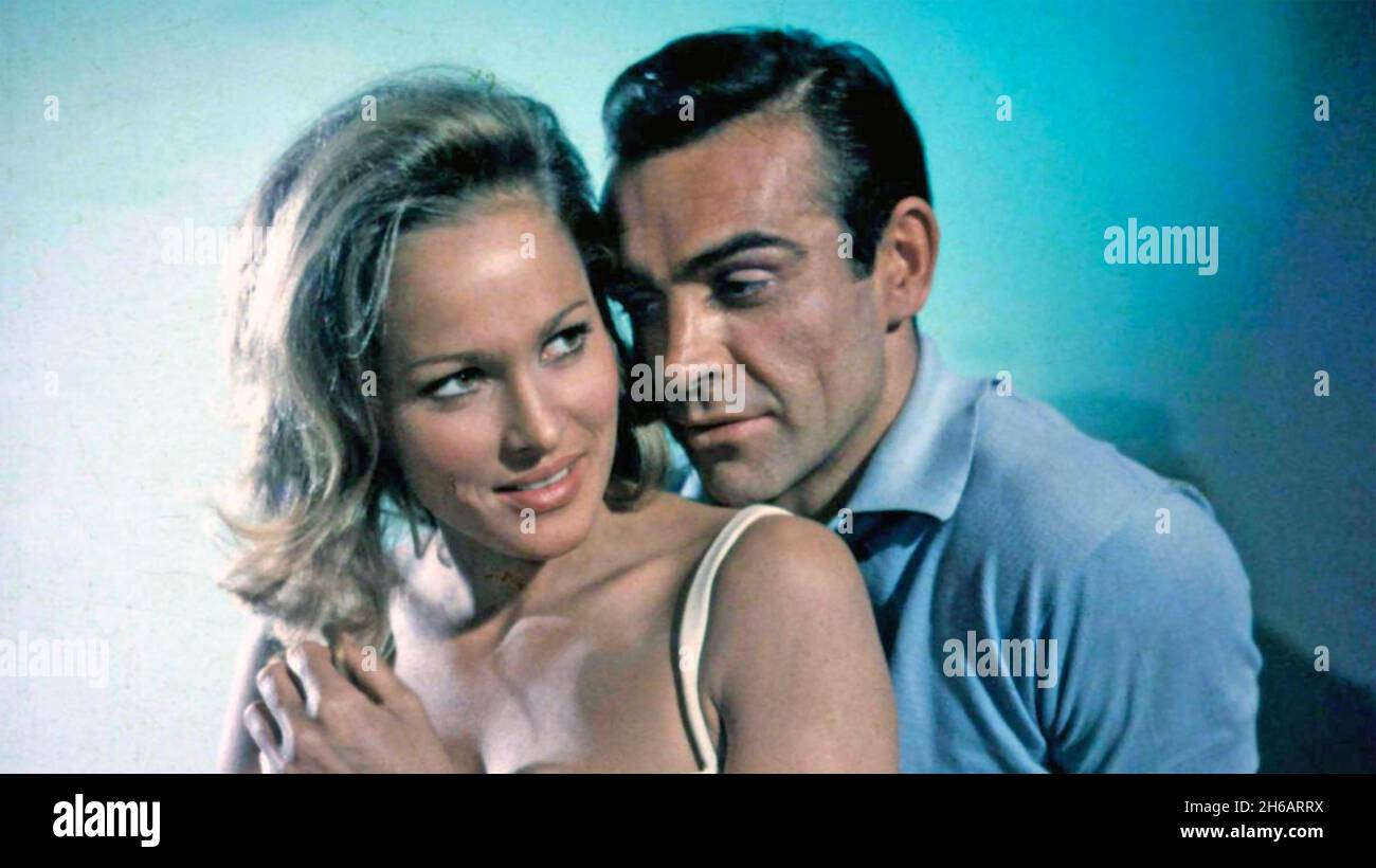 DR.NO 1962 United Artists film with Sean Connery as James Bond and Ursula Andress as Honey Ryder Stock Photo