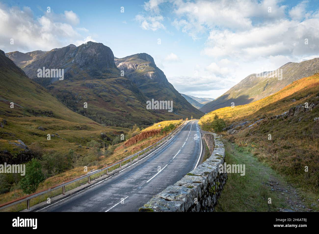The A82 road that runs through Glencoe in the Scottish Highlands Stock Photo