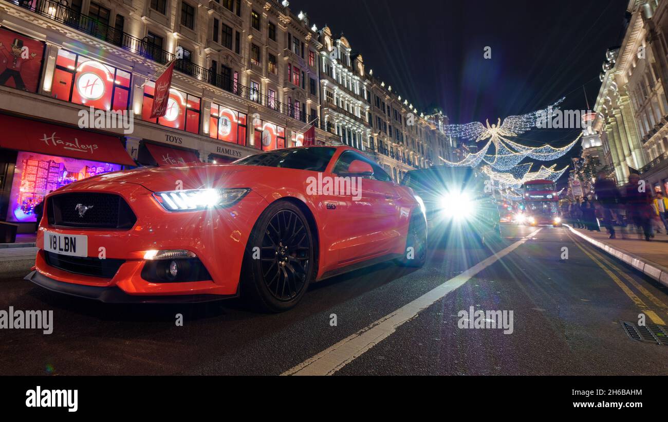Night urban uk street light hires stock photography and images Alamy