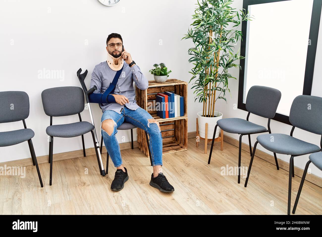 arab-hospital-waiting-room-hi-res-stock-photography-and-images-alamy