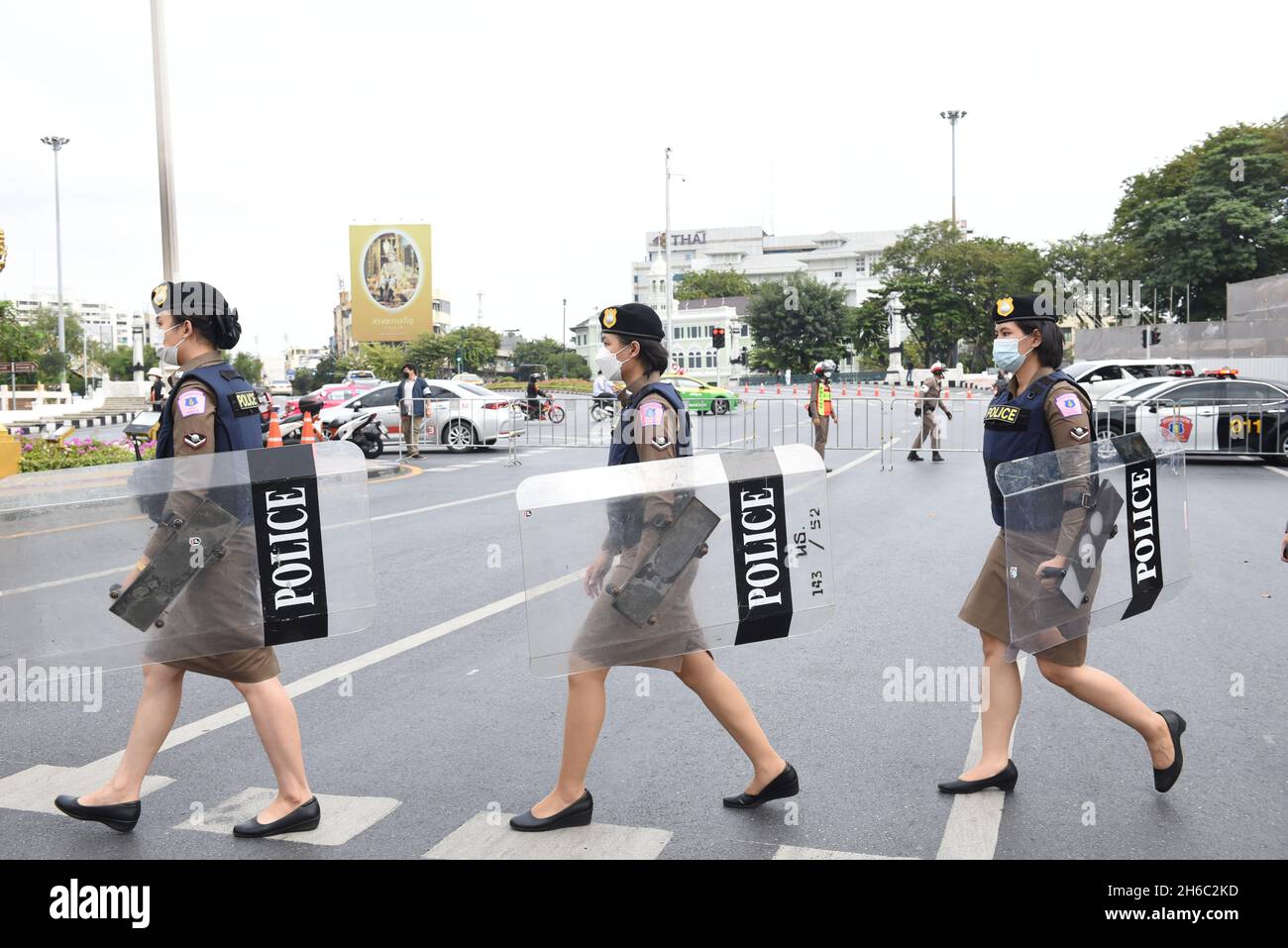 Bangkok, Thailand. 14th Nov, 2021. Female riot police with shields ...