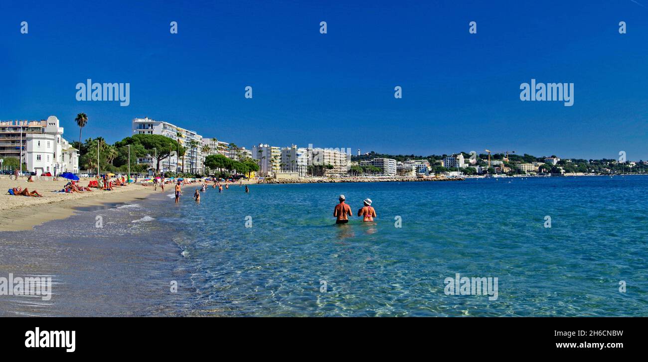 Beach antibes hi-res stock photography and images - Page 18 - Alamy