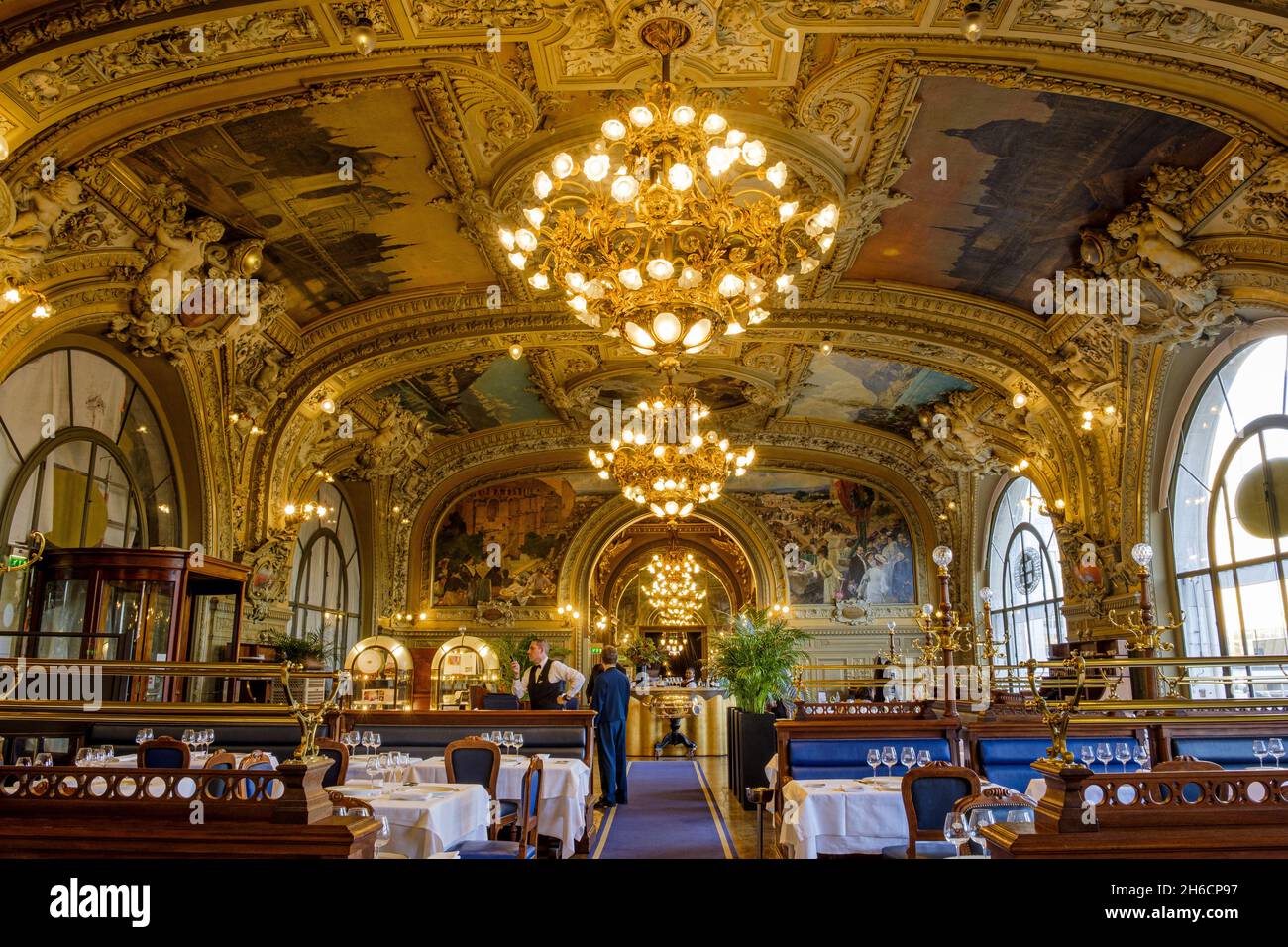 France. Paris (75) (12th district). Lyon station. the restaurant 'Le Train bleu', in neo-baroque and Belle Epoque style from the 1900s, built by the a Stock Photo