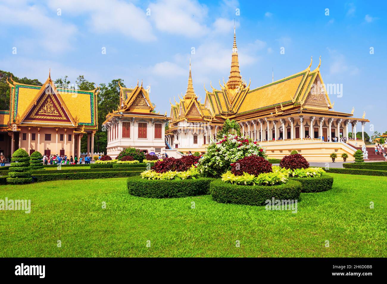 the-royal-palace-is-the-royal-residence-of-the-king-of-cambodia-in