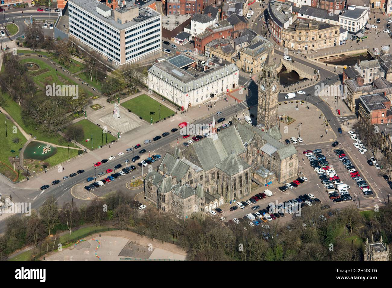 Rochdale cenotaph hi-res stock photography and images - Alamy