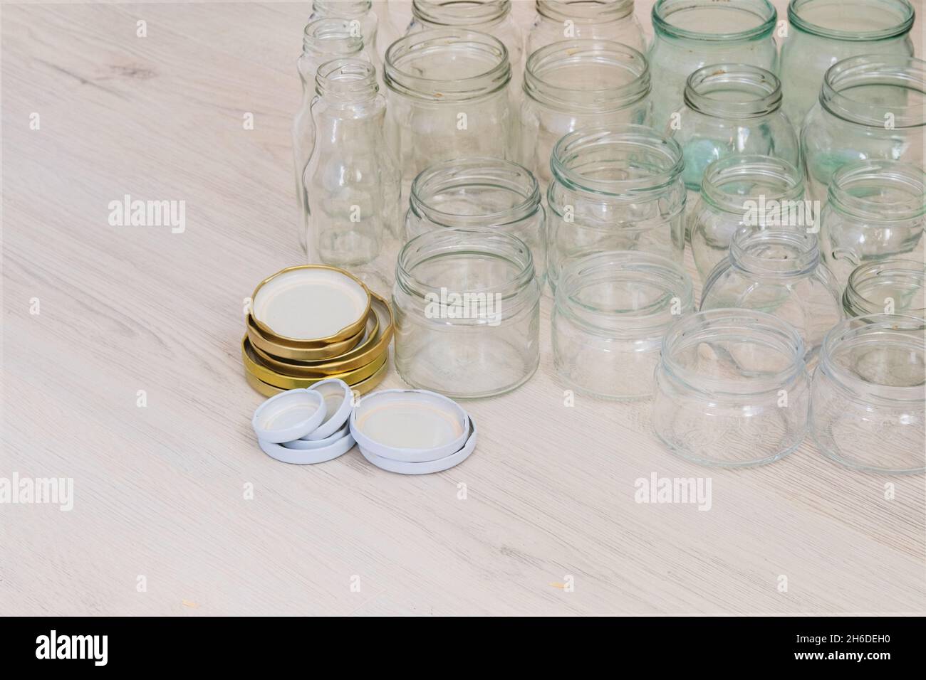 Empty glass jars hi-res stock photography and images - Alamy
