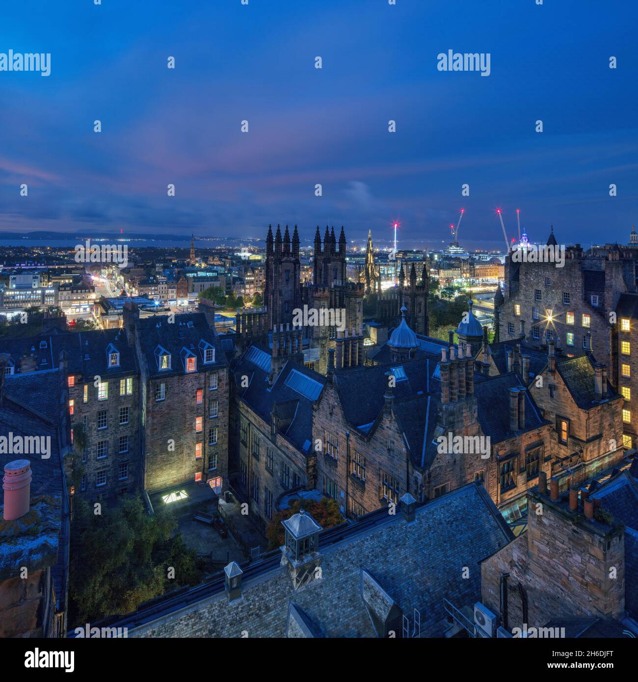 Edinburgh new town colour hi-res stock photography and images - Alamy