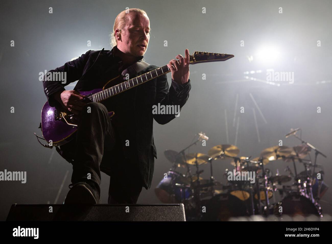 Oslo, Norway. 14th Nov, 2021. Nightwish, the Finnish symphonic metal band, performs a live concert at Oslo Spektrum in Oslo. Here guitarist Emppu Vuorinen is seen live on stage. (Photo Credit: Gonzales Photo/Alamy Live News Stock Photo