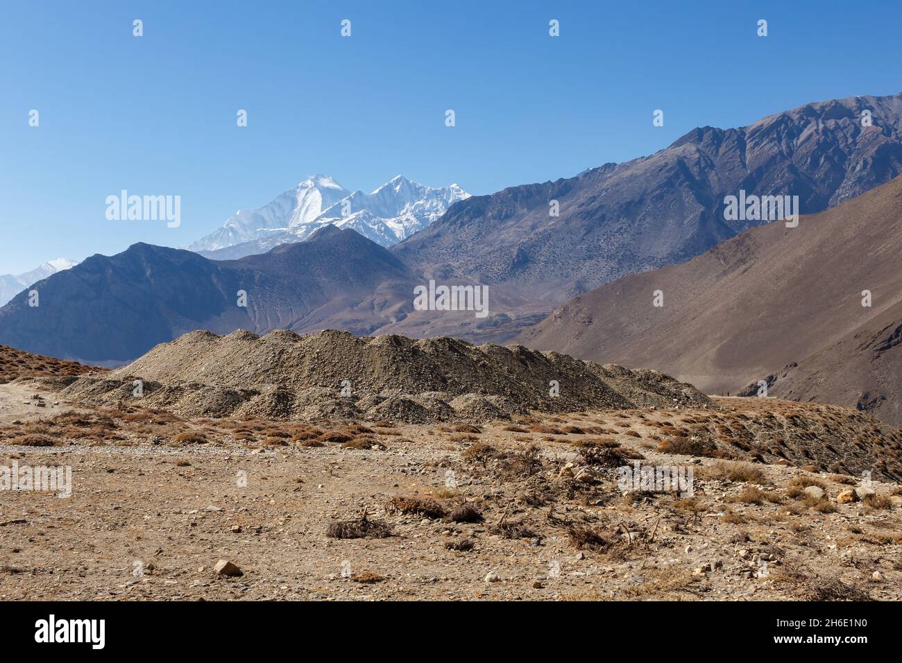 Dhaulagiri and Tukuche Peak. Mountain view from Kagbeni Muktinath road. Mustang District, Nepal Stock Photo