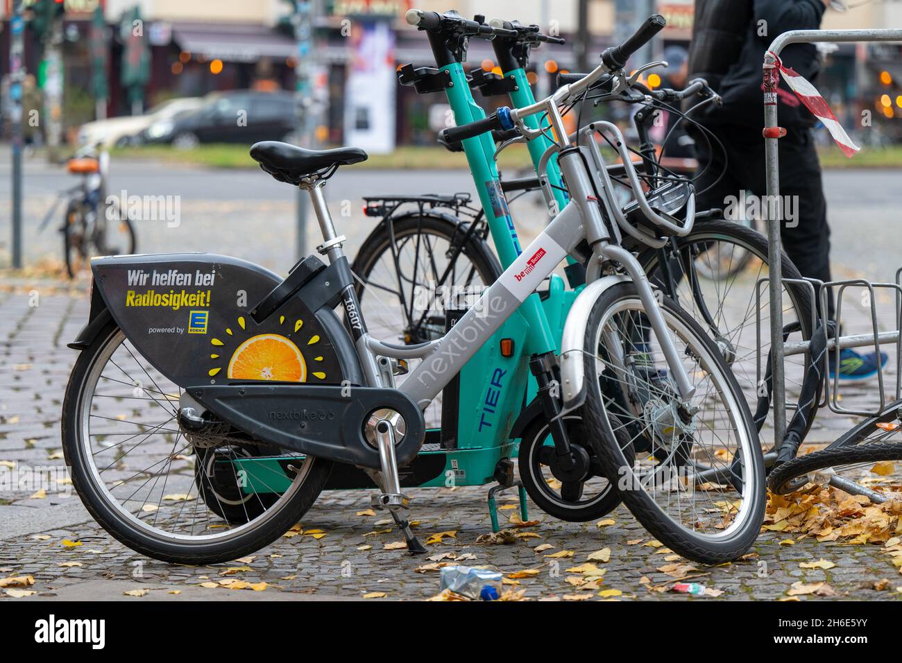 15 November 2021, Berlin Etrek scooters from the provider Tier and a