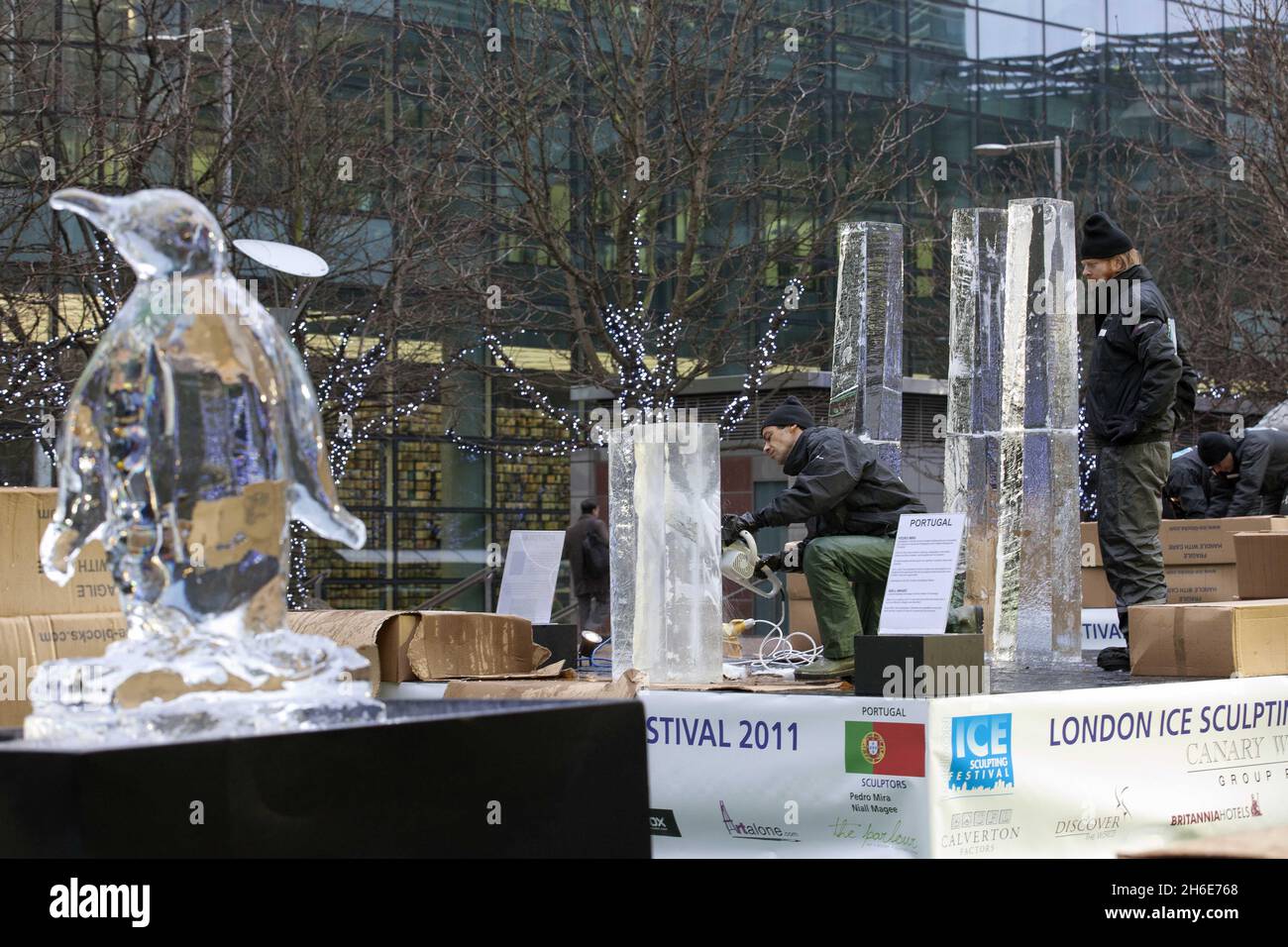 Ice sculptures in london hi-res stock photography and images - Alamy