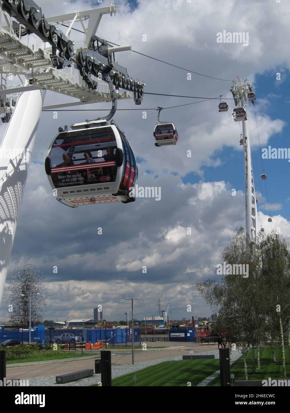 The Emirates Cable Car in London Stock Photo Alamy