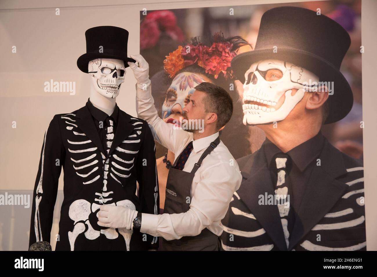 James bond day of the dead hires stock photography and images Alamy