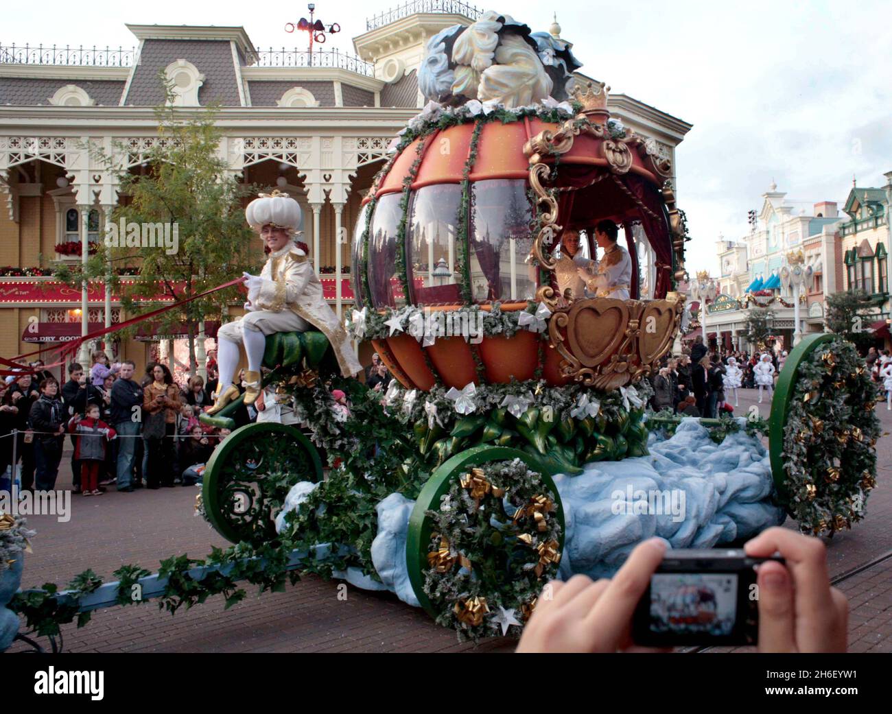 The Christmas parade, part of the Christmas celebrations at the Disneyland Resort in Paris, on November 13, 2006. Stock Photo