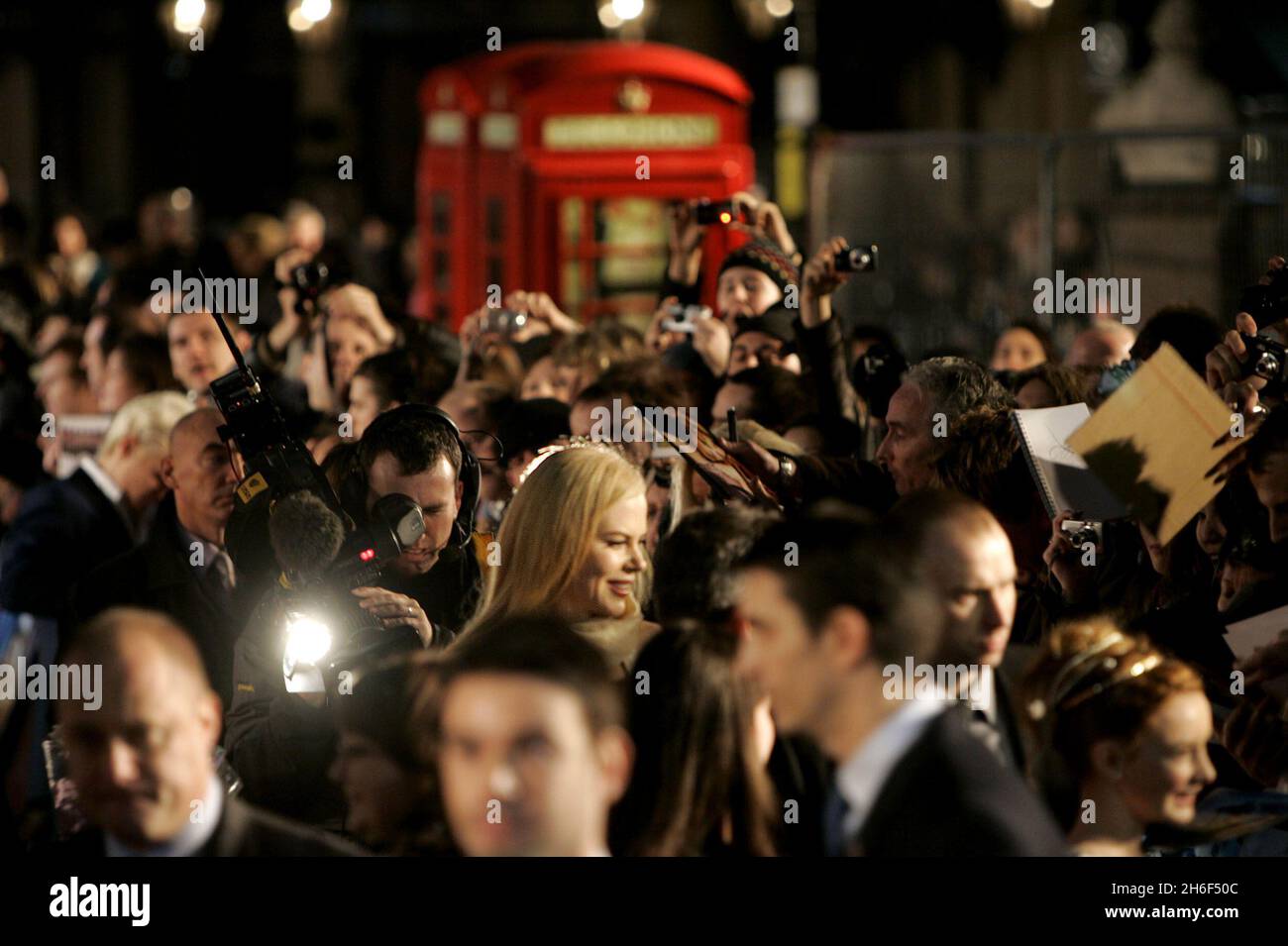 Daniel Craig and 13 year old Dakota Blue Richards who plays Lyra Belacqua in the movie attend the World Premiere of The Golden Compass in central London. Stock Photo