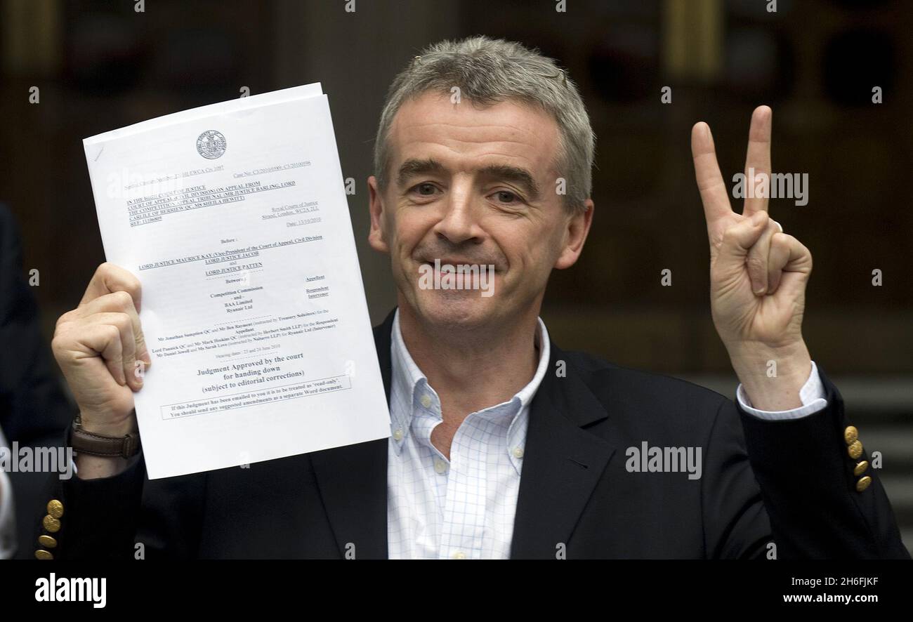 Ryan Air Boss Michael O'Leary pictured outside the High Court in London today after the court of appeal ruled that the BAA monopoly can now be broken up. The decision to dismiss the BAA monopoly's appeal against the Competition Commission's decision means that the sale of Glasgow and Stansted airports can now proceed, which will promote competition and a better deal for airport users and passengers. Stock Photo