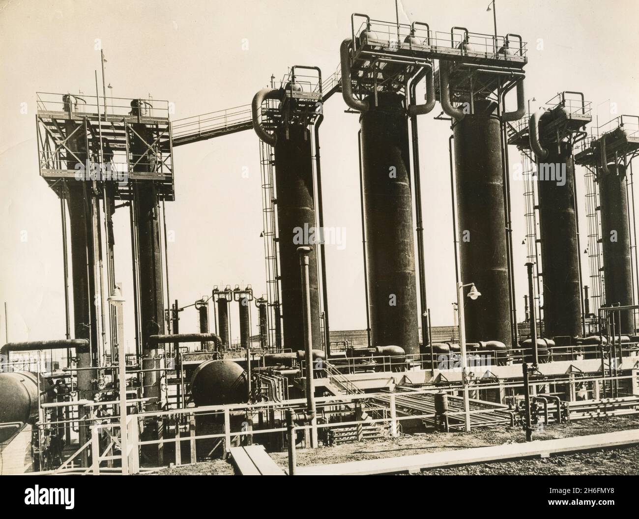 The Styrene unit of the Dow Chemical Company's plant in Los Angeles, USA 1950s Stock Photo