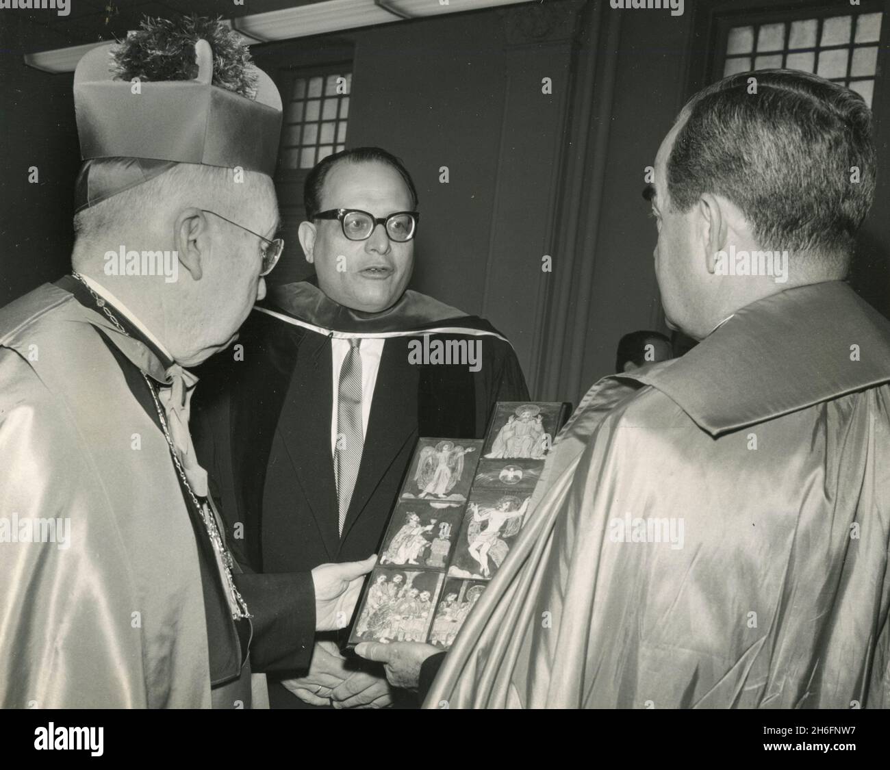 Heinrich Drimmel, Austrian Federal Minister of Education presenting a gift to Reverend William J. McDonald, Rector of Georgetown University, USA 1963 Stock Photo