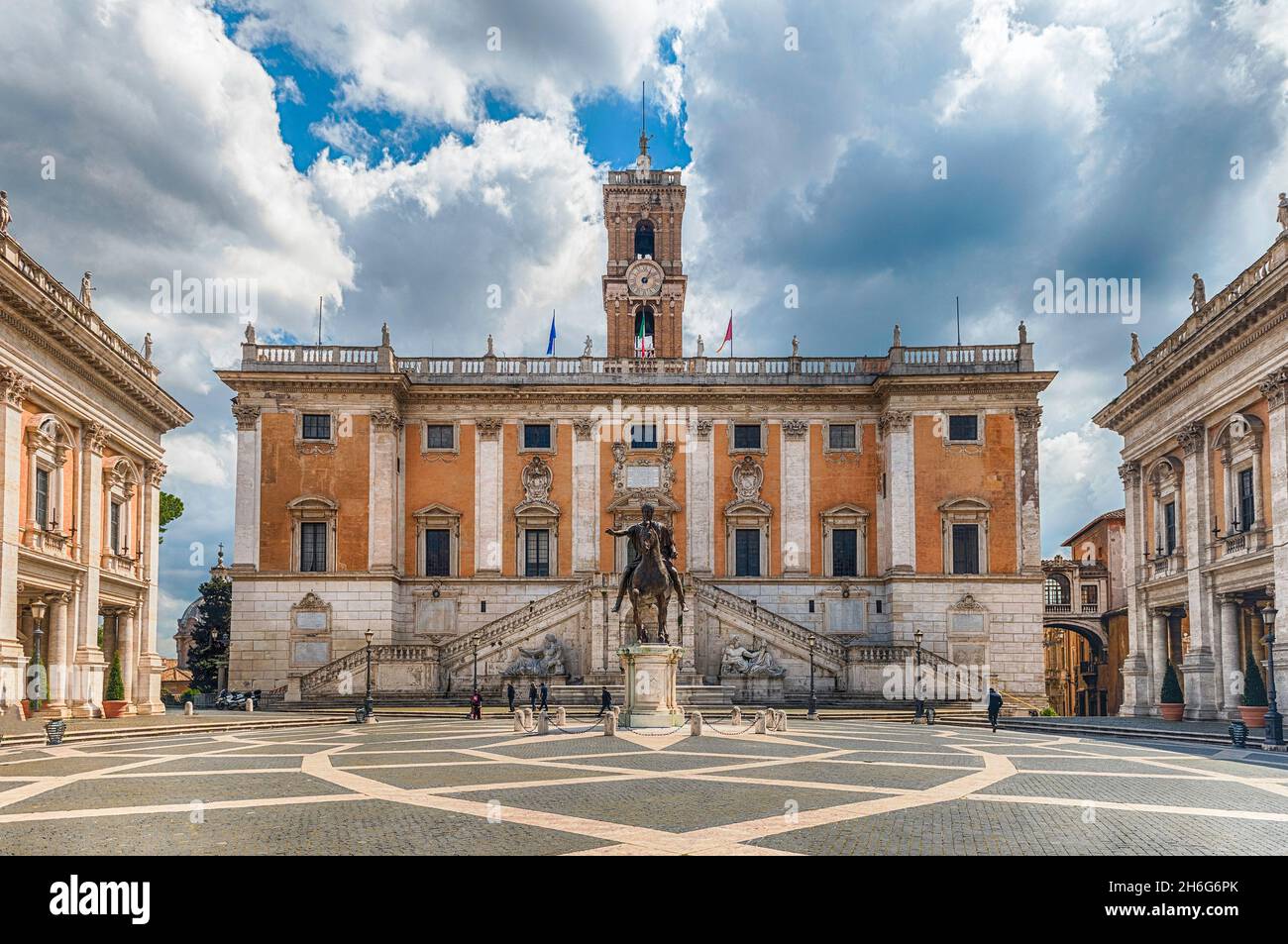 Hall at the capitoline museum rome hi-res stock photography and images ...
