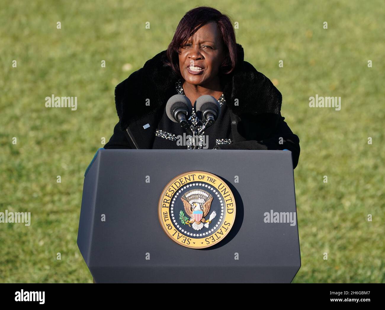 Warren Mayor Hi Res Stock Photography And Images Alamy