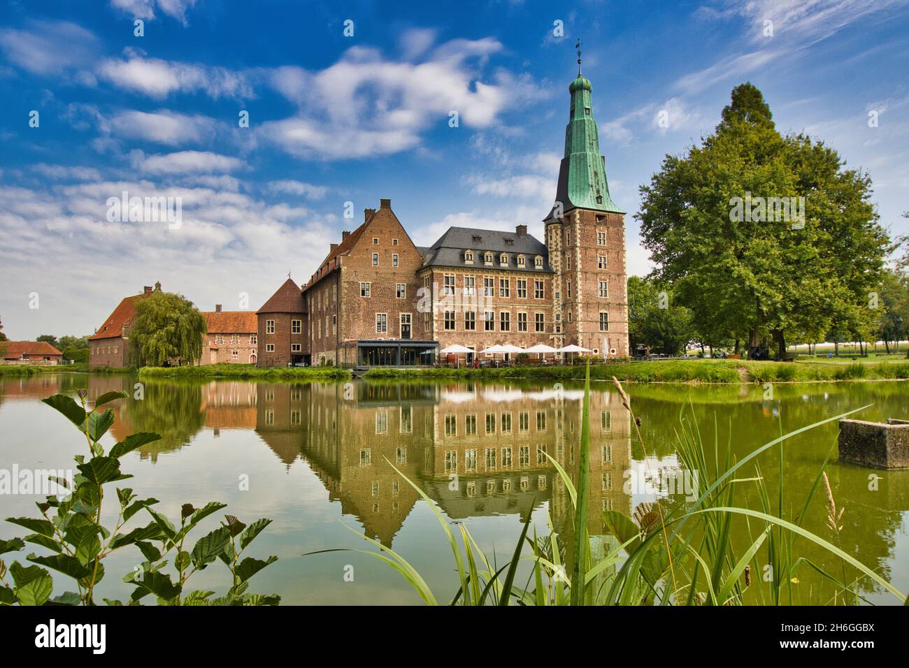 Raesfeld Beautiful shot of the Schloss Raesfeld in Germany Stock Photo - Alamy