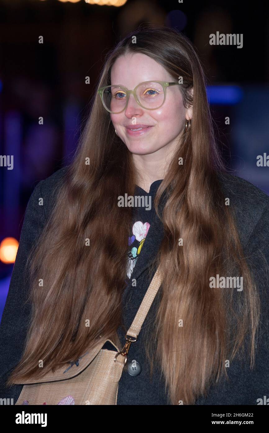 LONDON, ENGLAND - NOVEMBER 15: Jessie Cave attends the UK Premiere of