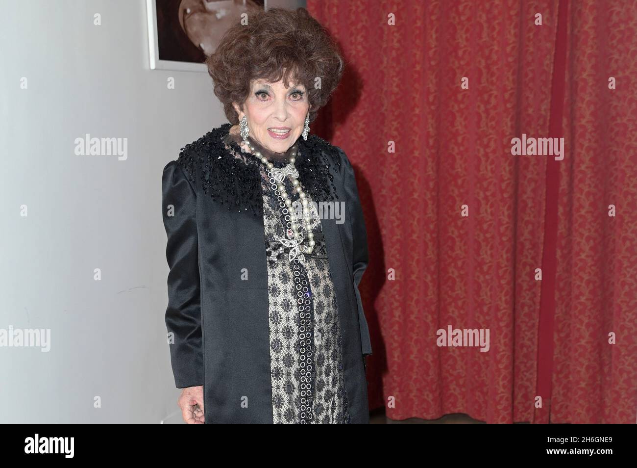 Rome, Italy. 15th Nov, 2021. Gina Lollobrigida attends the presentation of the documentary on the life of Massimo Gargia entitled Jet set la dolce vita di Massimo. Credit: SOPA Images Limited/Alamy Live News Stock Photo