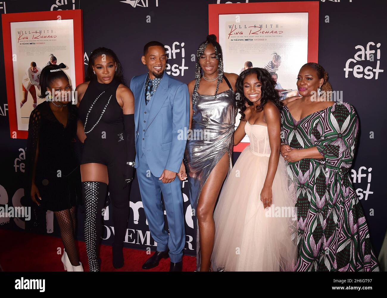 HOLLYWOOD, CA - NOVEMBER 14:  (L-R) Demi Singleton, Serena Williams, Will Smith, Venus Williams, Saniyya Sidney and Aunjanue Ellis attend the 2021 AFI Fest Closing Night Premiere of Warner Bros. 'King Richard' at TCL Chinese Theatre on November 14, 2021 in Hollywood, California.                                                                         ; ' Stock Photo
