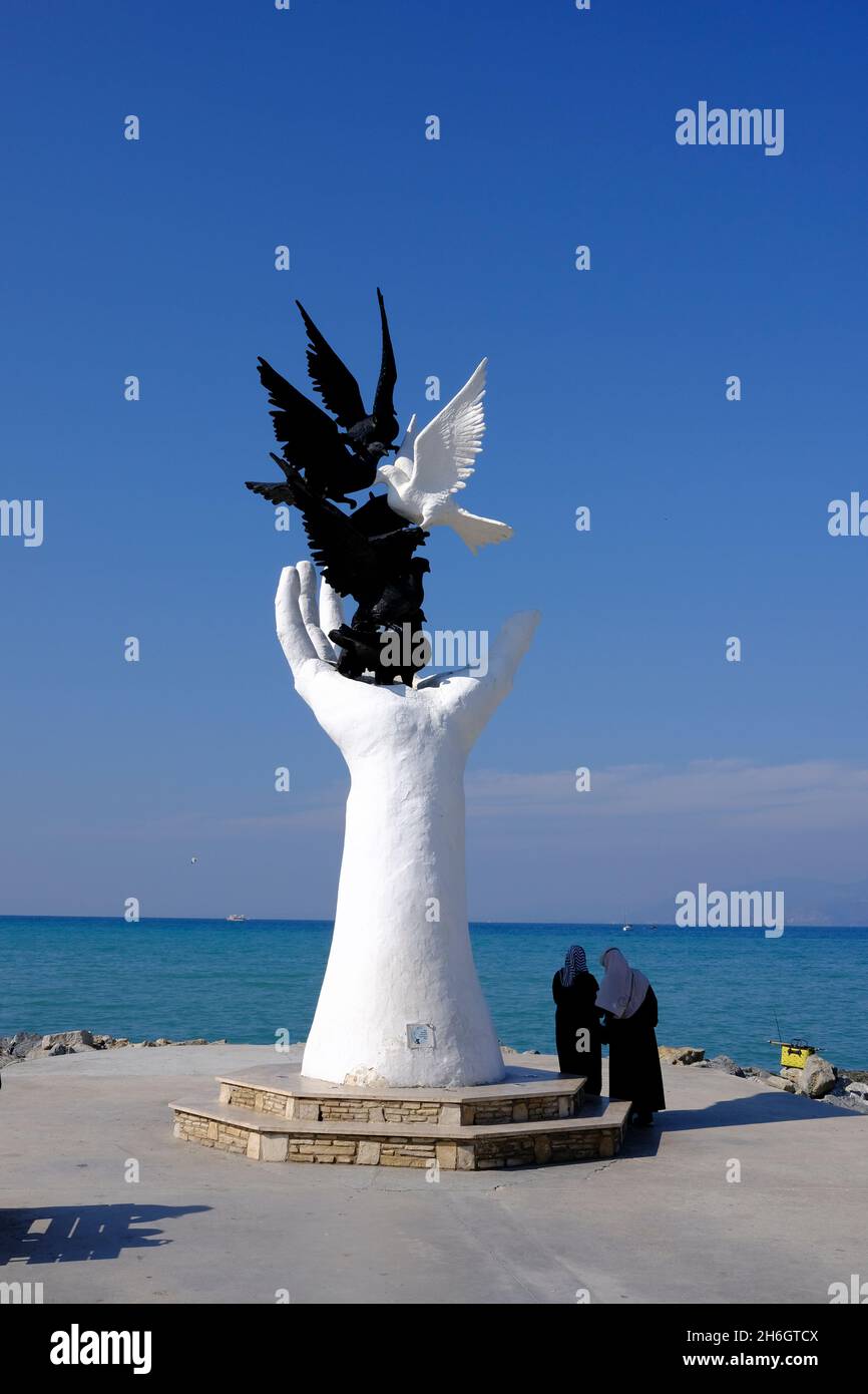 Doves Of Peace High Resolution Stock Photography and Images Alamy