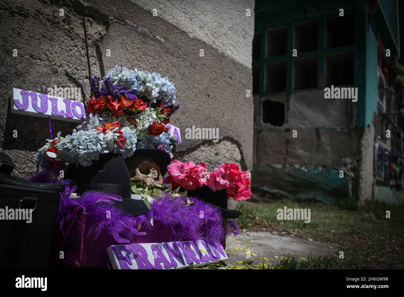 La Paz, Bolivia. November 8, 2021. Ñatitas (Human Skull) Every November 8, an ancestral and pre-Hispanic ritual is celebrated in Bolivia in honor of t Stock Photo