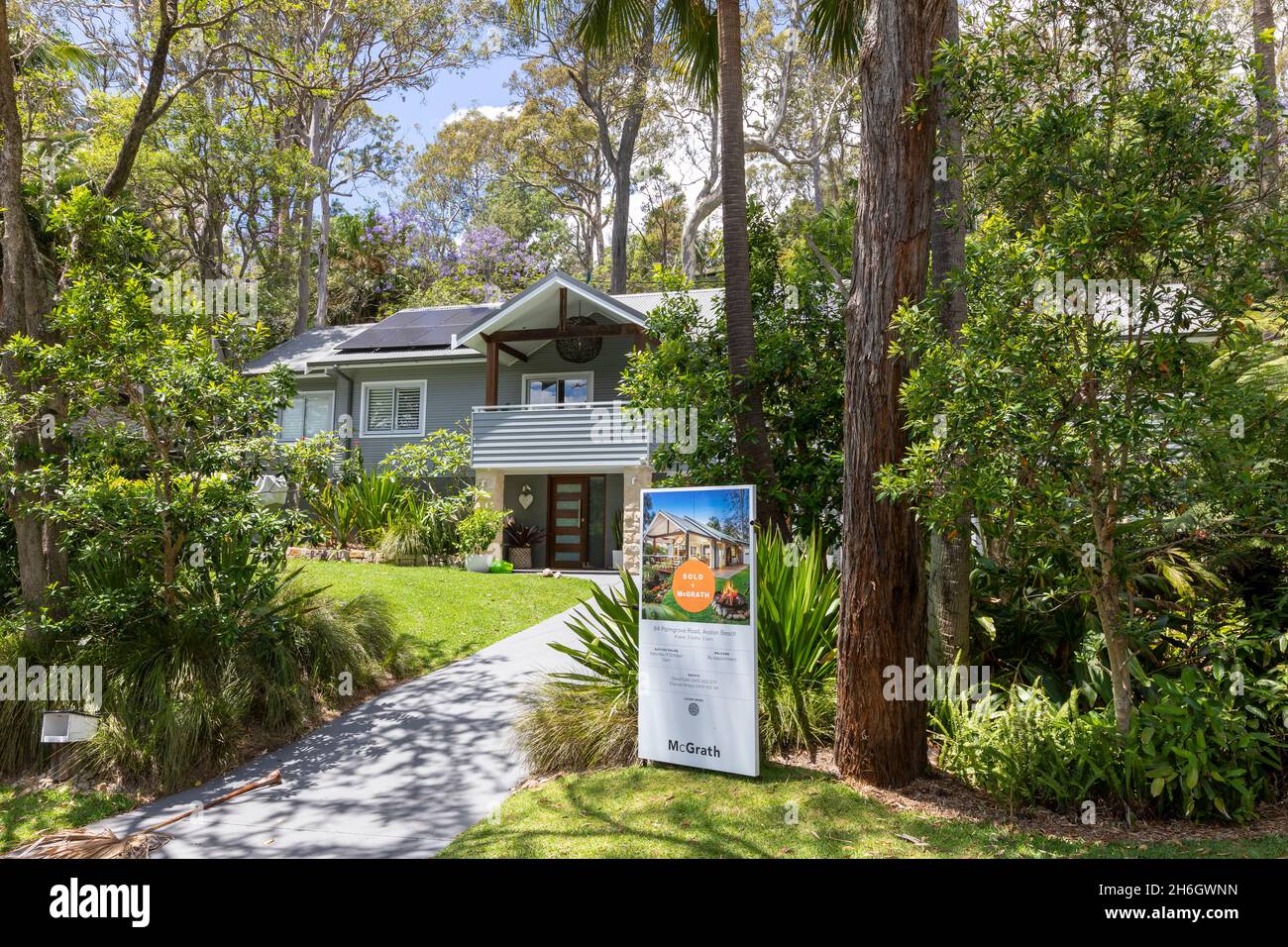 Australian detached luxury home in Avalon Beach sold by estate agent