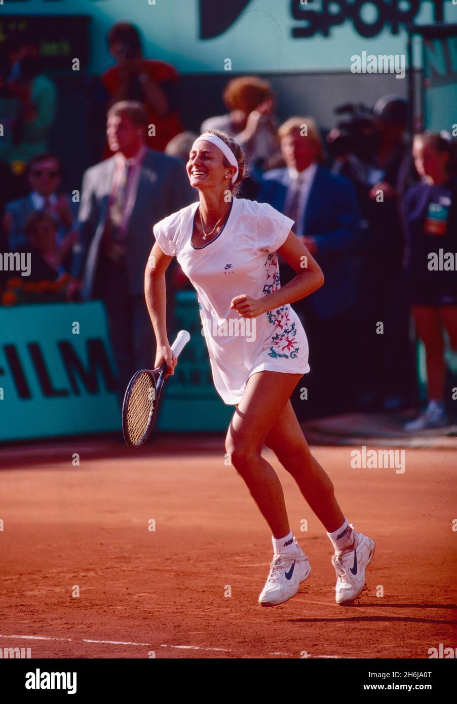 Canadian-American-French tennis player Mary Pierce at the French Open, Roland Garros, France, 1994 Stock Photo