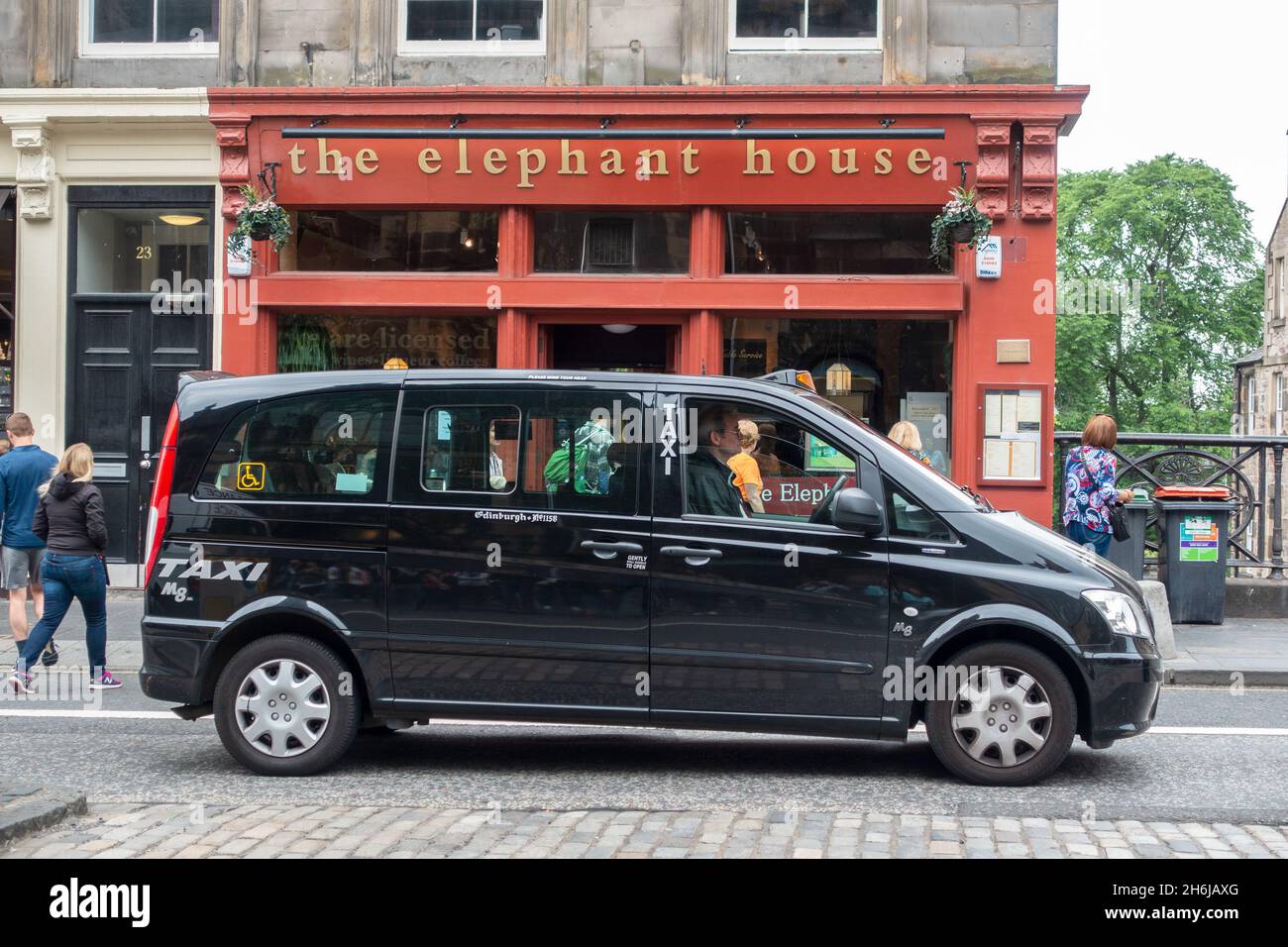 An Edinburgh Mobility Disabled Access Taxi Outside The Elephant House Cafe Made Famous By J.K. Rawlings And Other Authors Stock Photo