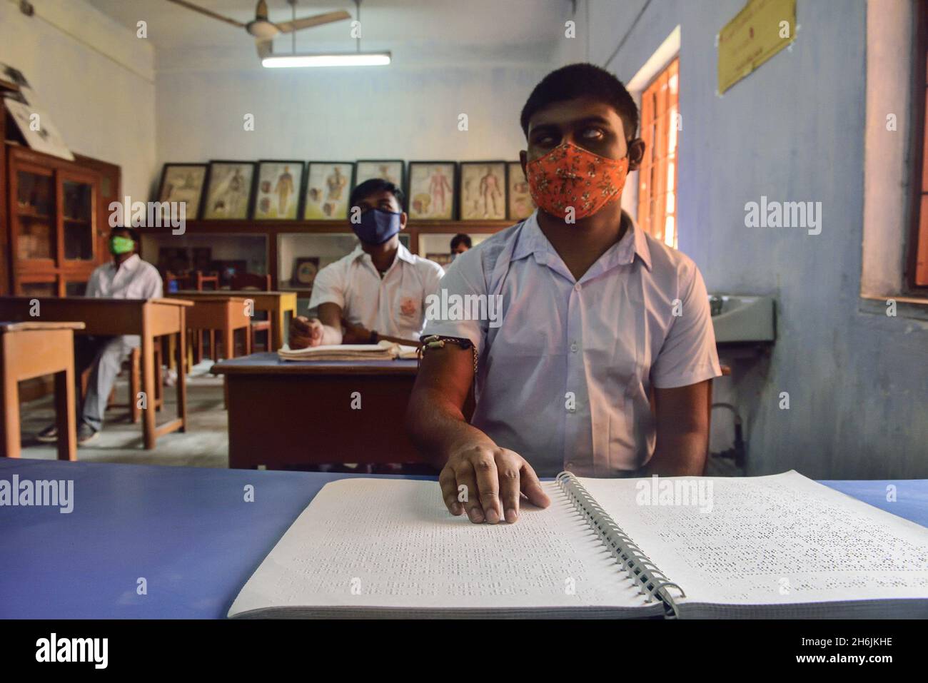 Student blind class hi-res stock photography and images - Alamy