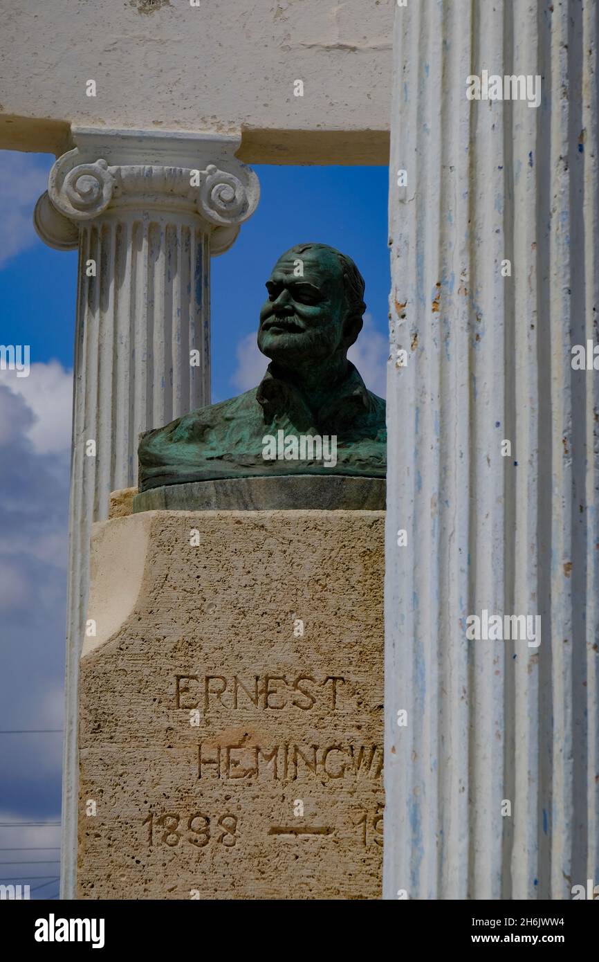 Sculpture of Ernest Hemingway at Cojimar Fort, Cojimar, Cuba, West Indies, Central America Stock Photo