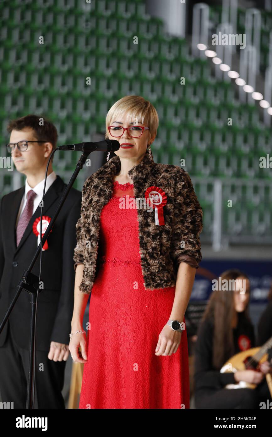 Dorota Adaszewska bei Feierlichkeiten zum 103. Polnischen Unabhängigkeitstag / Narodowe Święto Niepodległości mit dem Orkiestra Mandolinowców im. Tade Stock Photo