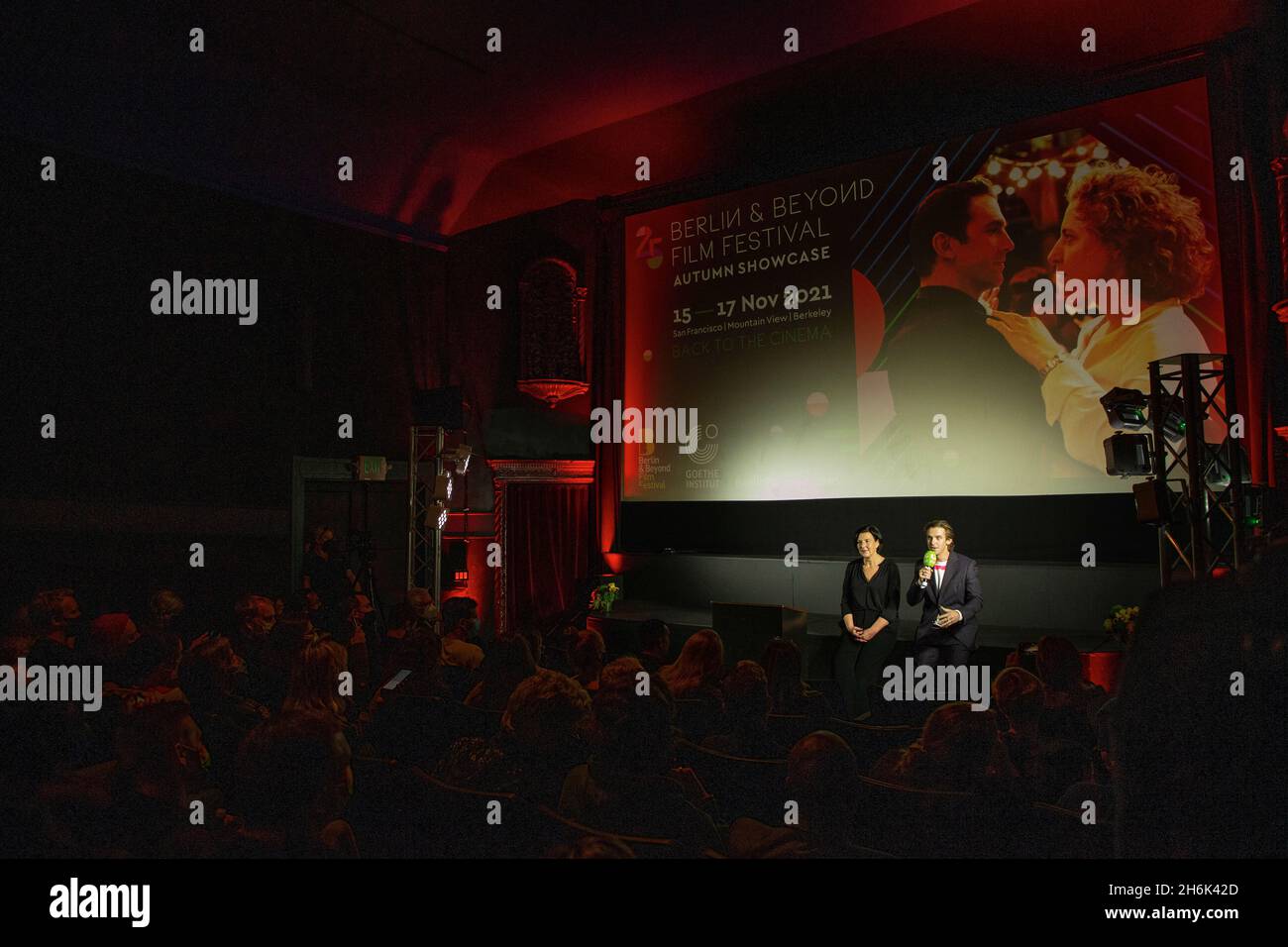 Producer Lisa Blumenberg and actor Dan Stevens speak before the screening of ‘Ich bin dein Mensch' (I'm Your Man) during the Berlin and Beyond Film Festival Autumn Showcase at Roxie Theater on November 15, 2021 in San Francisco, California. Photo: Christopher Victorio/imageSPACE for Bleecker Street/Sipa USA Credit: Sipa USA/Alamy Live News Stock Photo