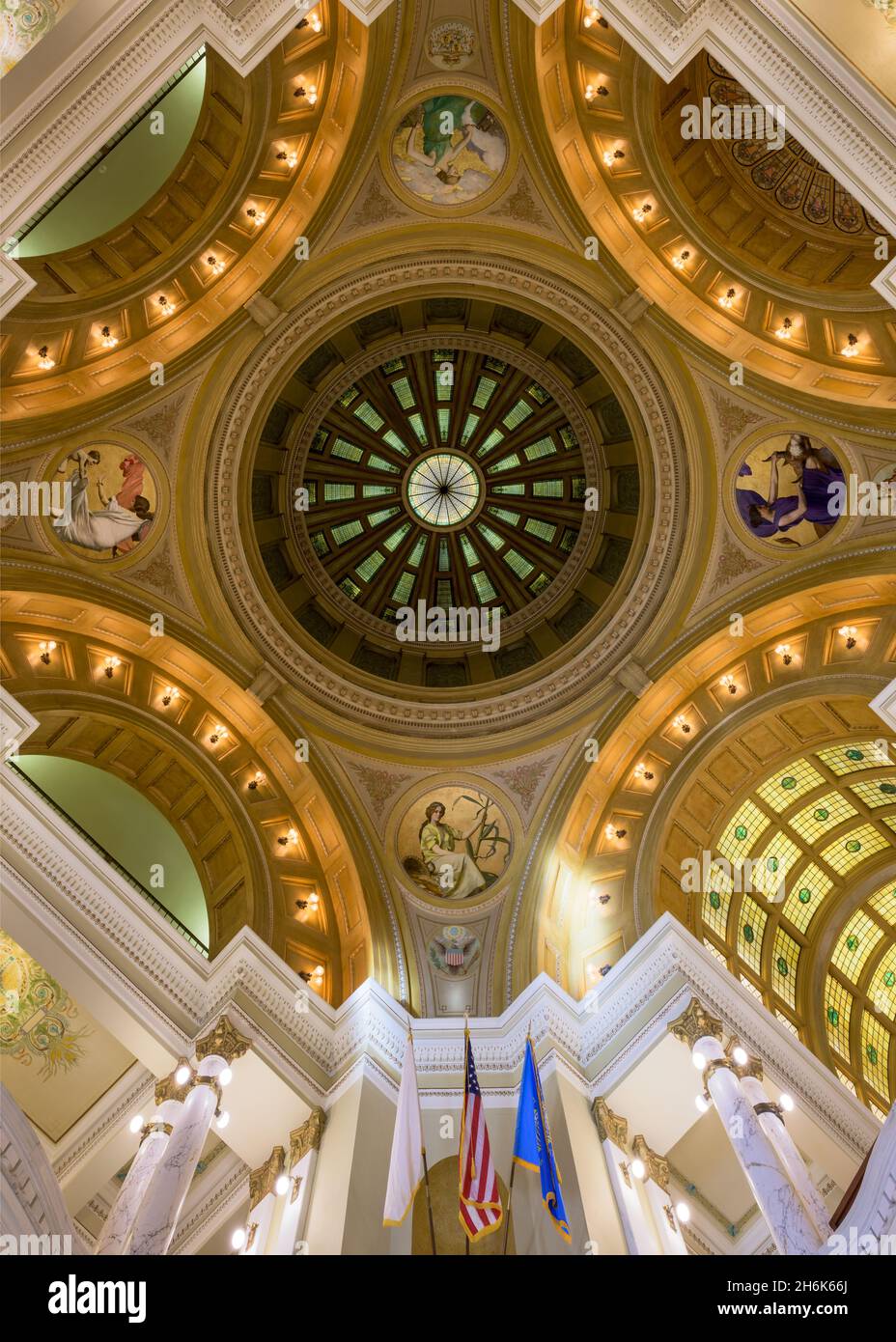 Inner dome from the rotunda floor of the South Dakota State Capitol building in Pierre, South Dakota Stock Photo