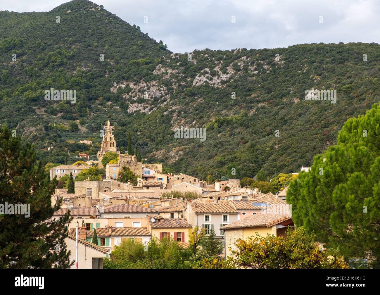 View of the old town of Nyons, Quartier des Forts, Drome, France with Tour Randonne at its apex. Stock Photo