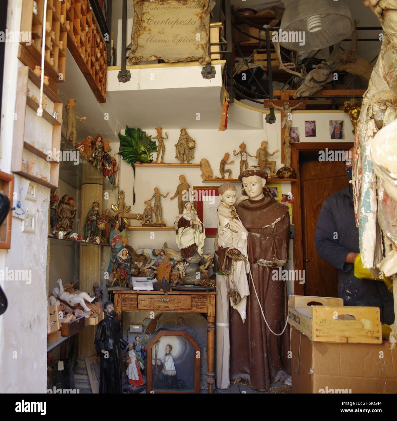 Papiermache handicraft in Lecce, Italy Stock Photo Alamy
