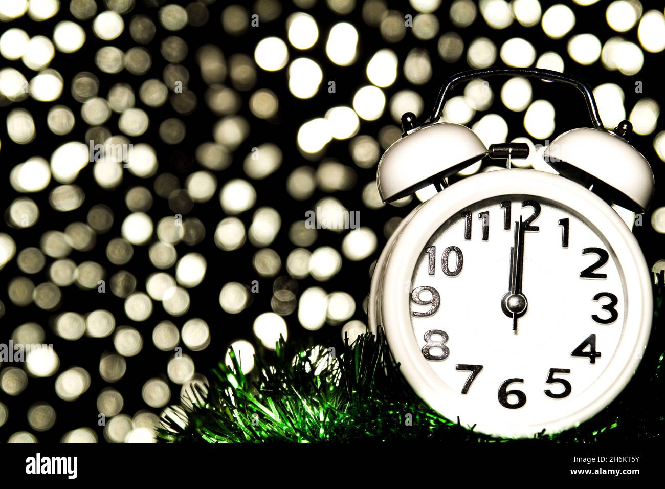 Midnight clock hi-res stock photography and images - Alamy