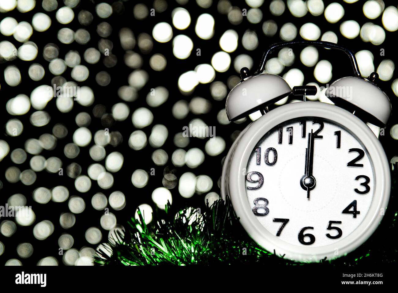 Midnight clock hi-res stock photography and images - Alamy Midnight clock hi-res stock photography and images - Alamy