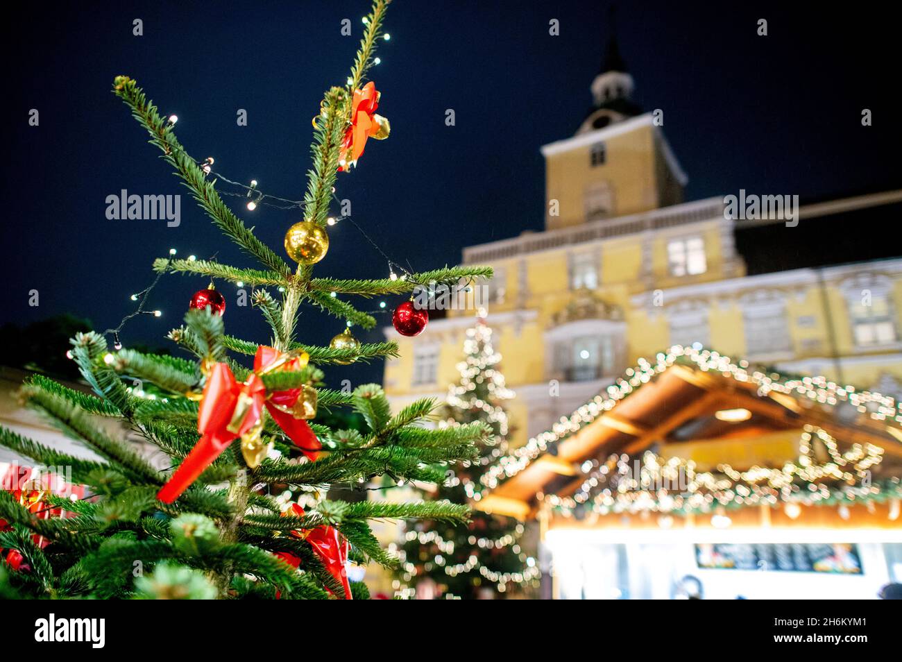 Oldenburg germany christmas market city hires stock photography and