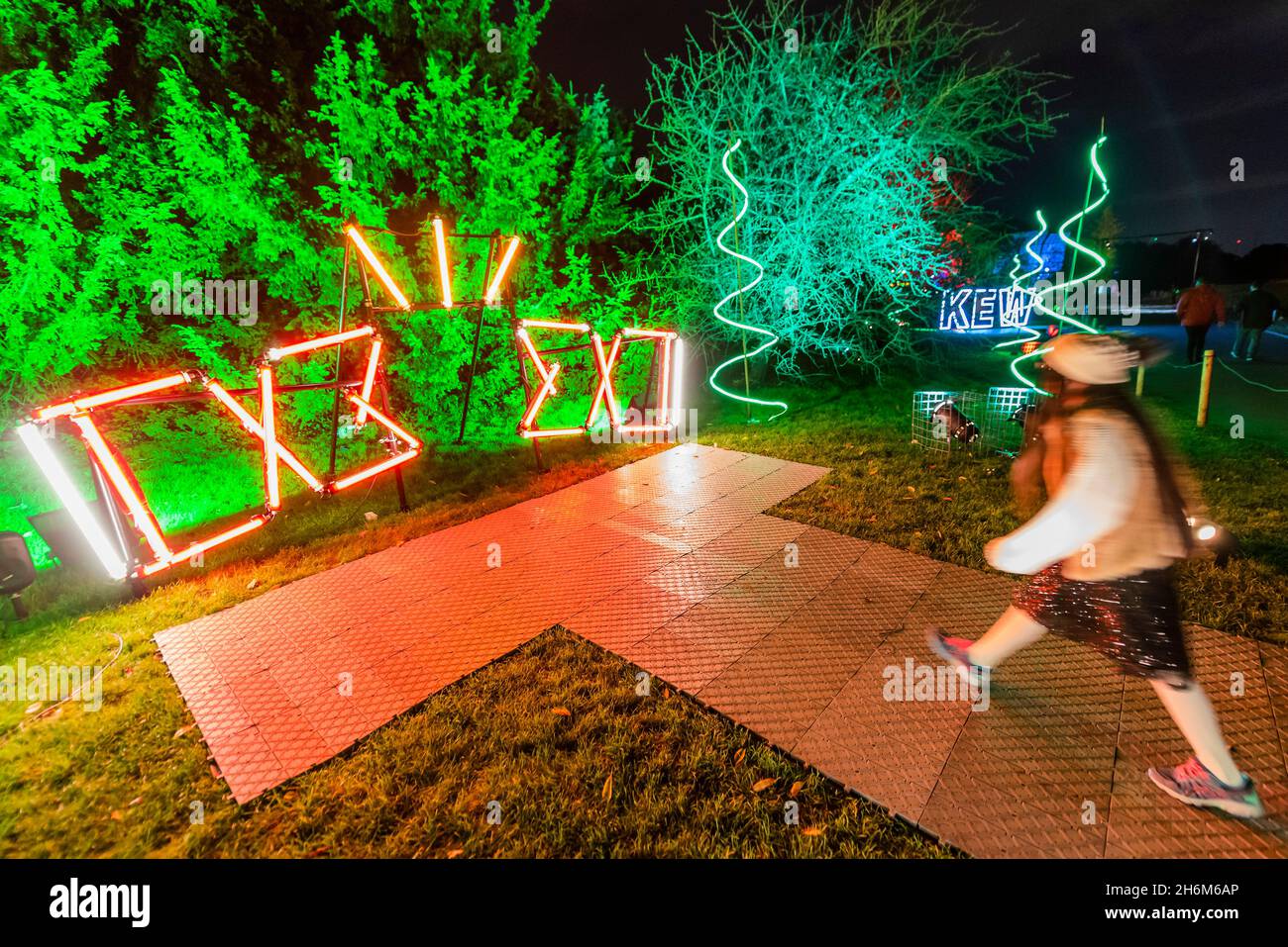 London, UK. 16th Nov, 2021. Christmas at Kew gardens for 2021, incorporates spectacular new shows lighting Kew's iconic Temperate and Palm Houses. Credit: Guy Bell/Alamy Live News Stock Photo