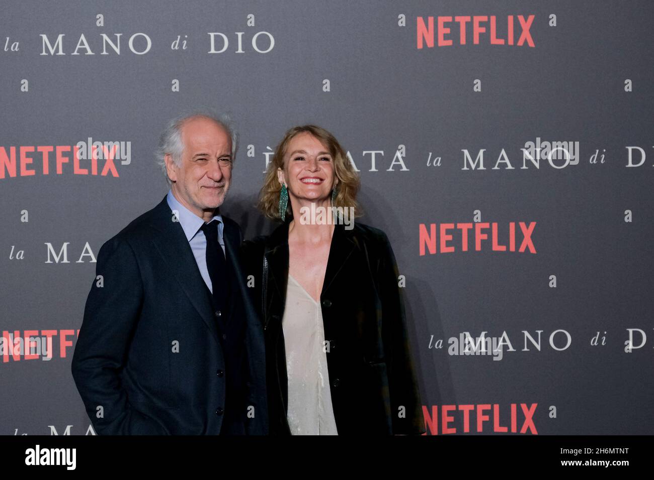 Naples' Metropolitan Cinema will host the premiere of Paolo Sorrentino's 'It was the hand of God', the film that won the Silver Lion Grand Jury Prize at the Venice Film Festival and was nominated by Italy for an Oscar for Best International Film. In picture Toni Servillo and his wife Manuela Lamanna Stock Photo